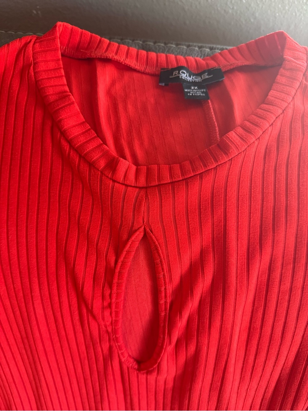 Rouge Helium Bright Red Ribbed Keyhole Crop Top